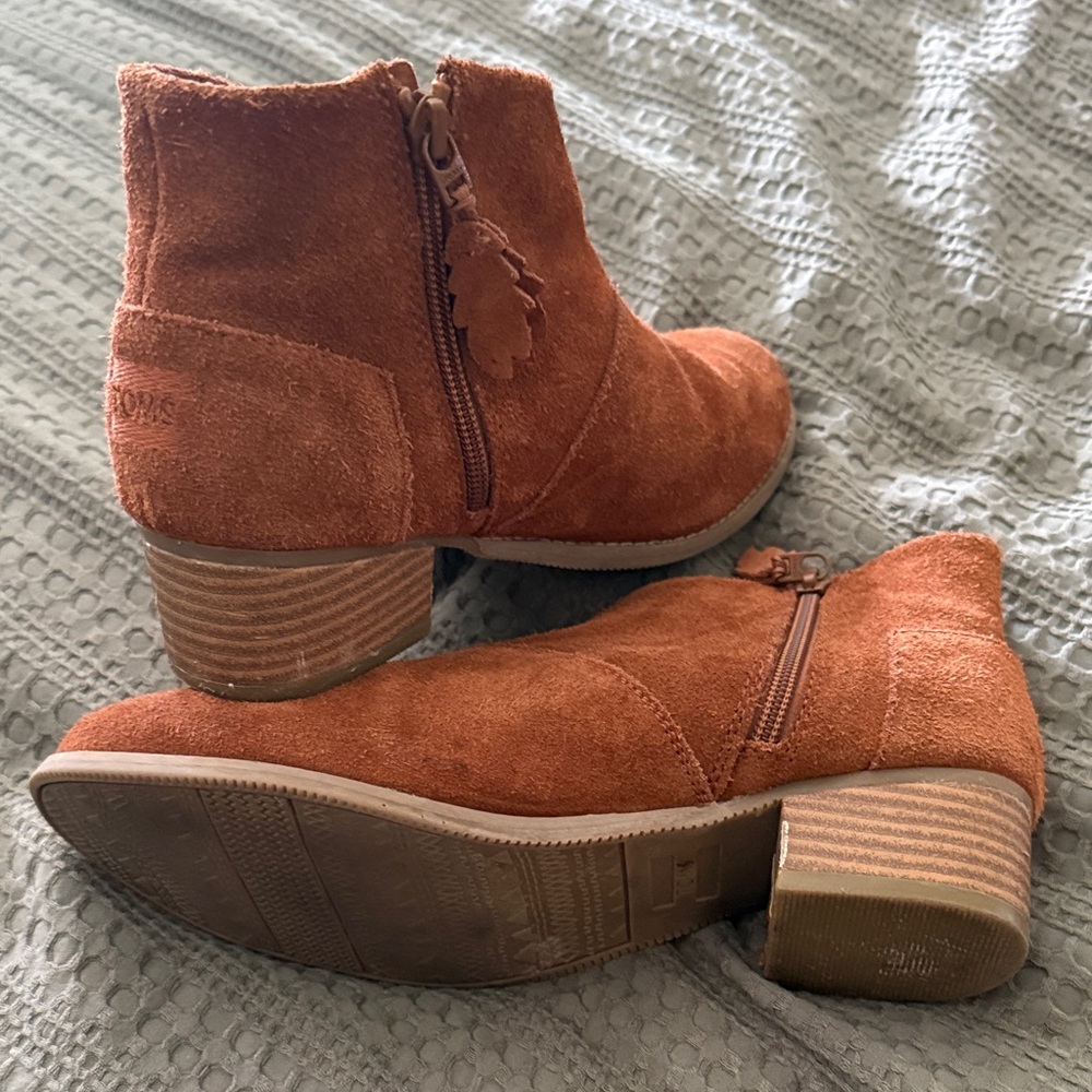 Girls Toms boots